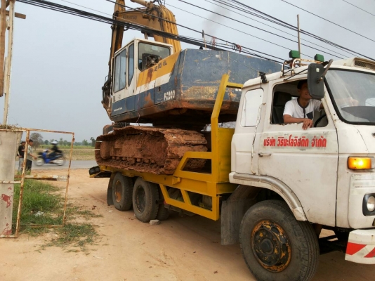 ขายรถสิบล้อ เพลาเดียว. NISSAN. UD. หางลากแม็คโคได้  สถาพดี