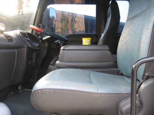 ขายหกล้อ อีซูซุ เดกก้า ตู้บรรทุก 10 บาน ขายหกล้อ อีซูซุ เดกก้า ตู้บรรทุก 10 บาน