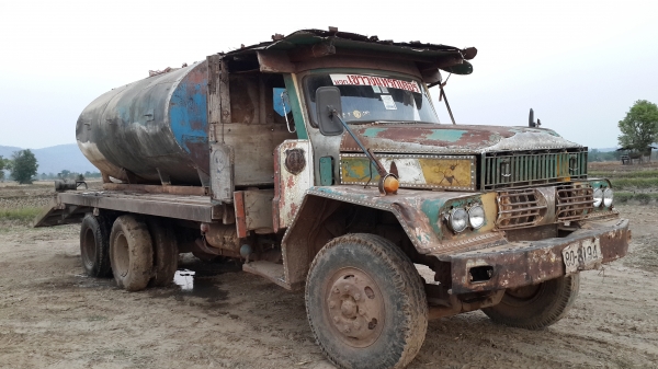 ขายเทรนเลอร์สองเพลาเรียวหางขึ้น200สบายช่วงล่างใหญ่เครื่อง190แรงทะเบียนแจ้งจอดโทร0843923995