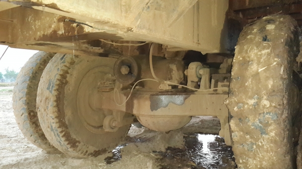 ขายเทรนเลอร์สองเพลาเรียวหางขึ้น200สบายช่วงล่างใหญ่เครื่อง190แรงทะเบียนแจ้งจอดโทร0843923995