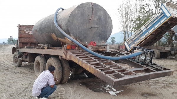 ขายเทรนเลอร์สองเพลาเรียวหางขึ้น200สบายช่วงล่างใหญ่เครื่อง190แรงทะเบียนแจ้งจอดโทร0843923995