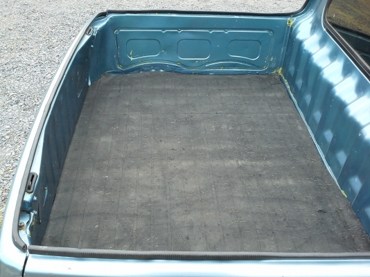 DAIHATSU MIRA กระบะ