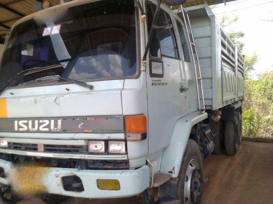รถอีซูซุ 10 ล้อดั้ม  240 แรงม้า. ปี 39   ( ขายแม่ , ลูก )  ( นางฟ้าแท้ )   สนใจติดต่อ 081 - 6079515