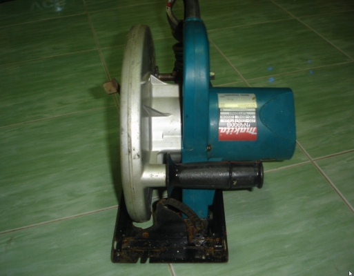 ขายเลื่อยวงเดือนไฟฟ้า ยี่ห้อ makita รุ่น N5900B ขนาด 9-1/4"