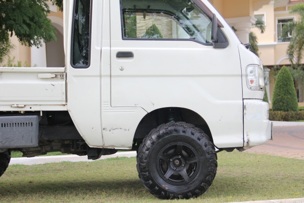ขายยาง กระป้อ 4x4 ครับ