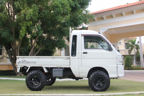 ขายยาง กระป้อ 4x4 ครับ