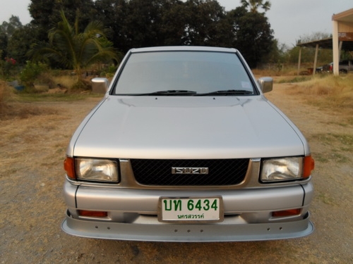 ขาย  ISUZU 2.5 SL SPACECAB