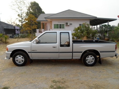 ขาย  ISUZU 2.5 SL SPACECAB