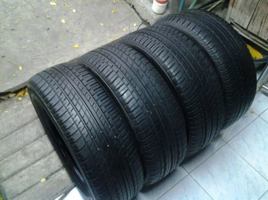 ขายยาง BRIDGESTONE 205-55-17 ปี12 ดอกเต็ม เนื้อนิ่ม ไม่ปะ ไม่บวม ไม่กินข้าง พร้อมใส่ถ่วง ชุดละ 5,900 บาท
