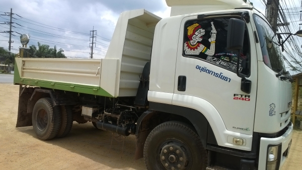 MP1FTR34J  6ล้อดั้ม240แรงเดิมๆจากห้างไมล์7200กม. รถสวยมาก..