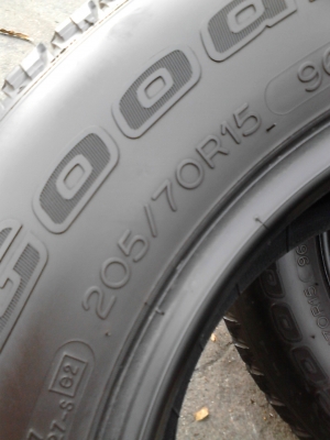205/70R15  BF G00DBRICH Long trail T/A  tour มี 2 เส้น  Tel.081-427-3941