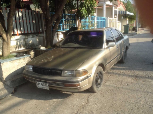 ขายโตโยต้า โคโรน่า รุ่น หน้ายิ้ม