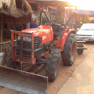 จองแล้วครับเสียใหญ่ใจดีจากชลบุรีขายครับคูโบต้า34แรงปี51ใช้งานทุกวันเพื่อมีคนสนใจเอกสารใบปิดงวดรอเล่มทะเบียน