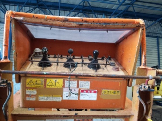 ขายรถกระเช้า HITACHI HX220B