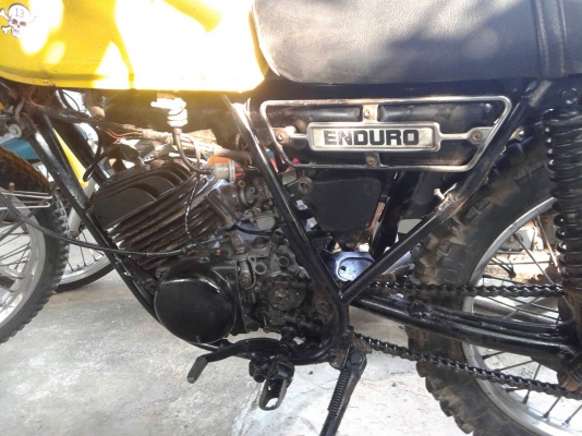 ขาย YAMAHA DT 100 ENDURO เหลืองขมิ้น เครื่องติดขับได้  7,000(ขายแล้วครับ)