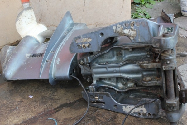 ขายท่อนหางพร้อมใบพัด เครื่องYAMAHA 60 แรง