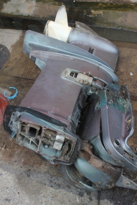 ขายท่อนหางพร้อมใบพัด เครื่องYAMAHA 60 แรง