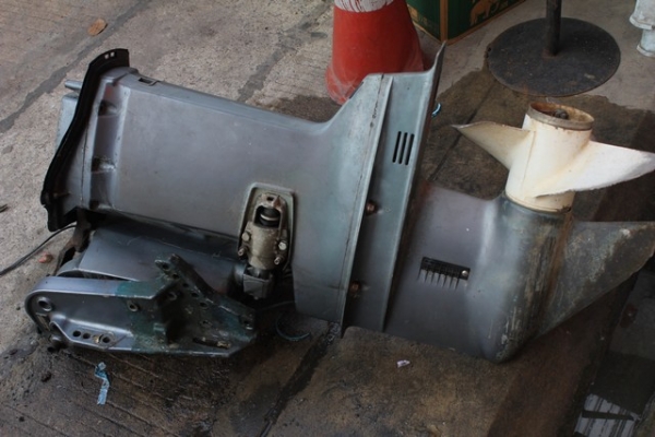 ขายท่อนหางพร้อมใบพัด เครื่องYAMAHA 60 แรง