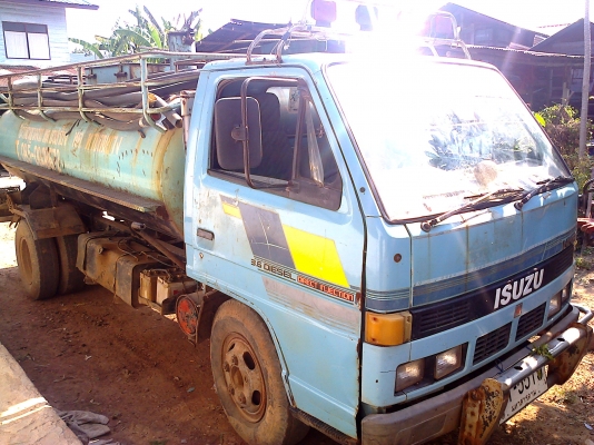 หกล้อ อีซูซู NKR110แรง ห้างแท้"ยกหัวได้"เกียร์สั้น"เอาไปทำเป็นรถน้ำเหมาะเลย