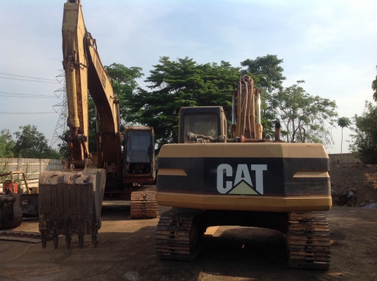 ขายรถตามสภาพ CATERPILLAR 320  2คัน (ขายแล้ว 1คัน)