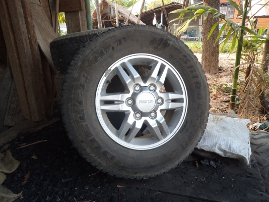 ขายยางพร้อมแมกซ์อีซูซุไฮแลนเดอร์(4วง)