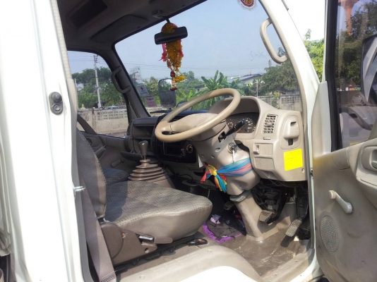 ขาย 6 ล้อ HINO ตู้ทึบ ปี51