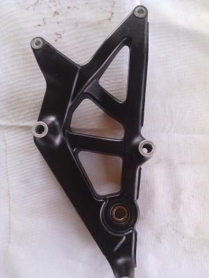 อามฟรีโน ยึดท้อล้อหลัง เดิมๆสีเดิมไม่ได้พนเกลียวไม่รุดดีทุกตัว