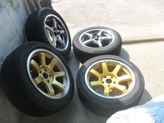 ล้อแม็ก 17นิ้ว 5รู114 พร้อมยาง215/55R17 ปี10 สวยๆ 4 ล้อ ราคา 5700 บาท