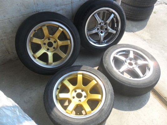 ล้อแม็ก 17นิ้ว 5รู114 พร้อมยาง215/55R17 ปี10 สวยๆ 4 ล้อ ราคา 5700 บาท