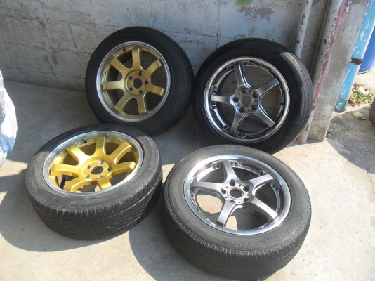 ล้อแม็ก 17นิ้ว 5รู114 พร้อมยาง215/55R17 ปี10 สวยๆ 4 ล้อ ราคา 5700 บาท