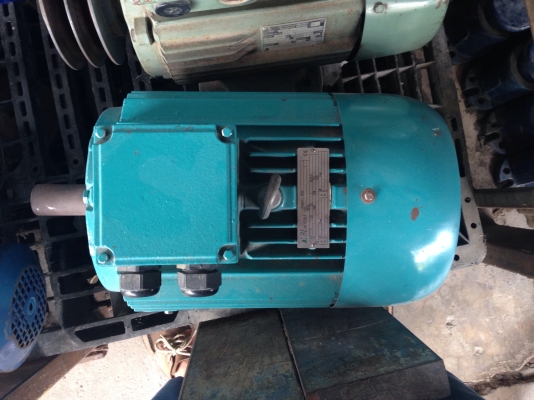 ขายมอเตอร์ BL motor 5 HP. 980 RPM. 380 V สภาพของใหม่เก่าเก็บ ไม่เคยใช้งาน พร้อมใช้ครับ