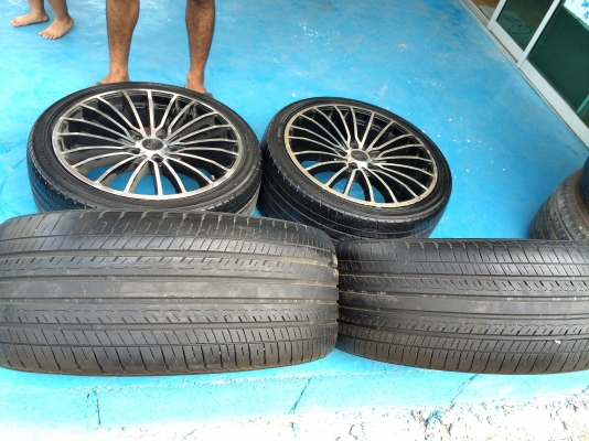 ขายด่วน แม็กซ์มือสอง พร้อมยาง\% YOKOHAMA 225/40R18 5x114