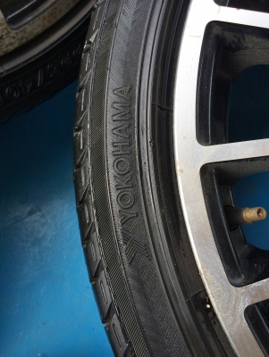 ขายด่วน แม็กซ์มือสอง พร้อมยาง\% YOKOHAMA 225/40R18 5x114