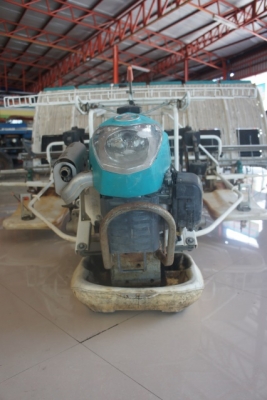 รถดำนาเดินตาม 6 แถว