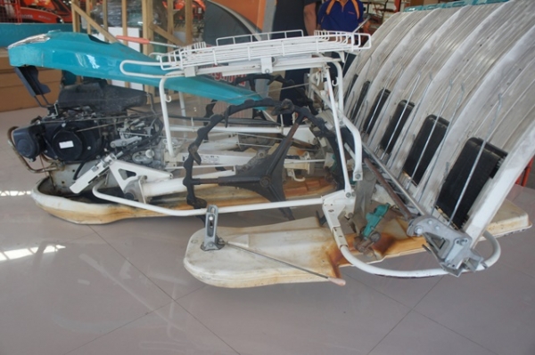 รถดำนาเดินตาม 6 แถว