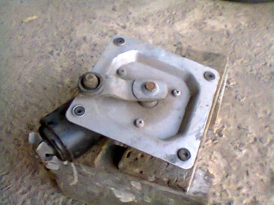 มอเตอร์ปัดนํ้าฝน NISSAN UD 320 ยูโรทู