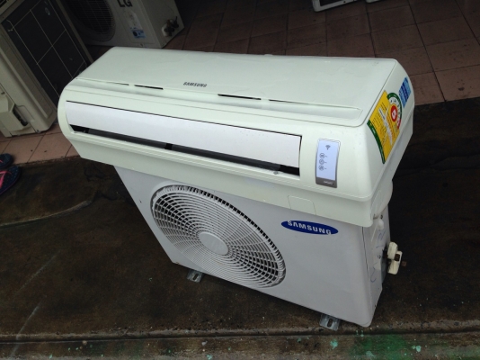 **** ขายแอร์ Samsung 10000 BTU สภาพสวย ****