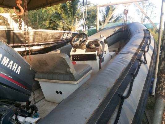 เรือยางHypalon 550 ท้องไฟเบอร์ พร้อมเครื่องYamaha 115 แรง
