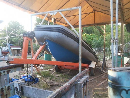 เรือยางHypalon 550 ท้องไฟเบอร์ พร้อมเครื่องYamaha 115 แรง