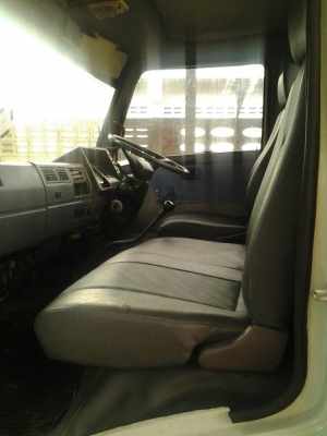 หัวและคัสซีรถ HINO FC 150 ปี 39 ยาว5.5 หัวและคัสซีรถ HINO FC 150 ปี 39 ยาว5.5