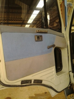 หัวและคัสซีรถ HINO FC 150 ปี 39 ยาว5.5