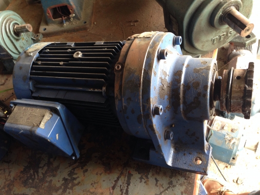 ขายมอเตอร์เกียร์ Sumitomo Cycro drive 3 HP. 380 V อัตราทด 1:8 สภาพสวย วิ่งนิ่ม พร้อมใช้งาน