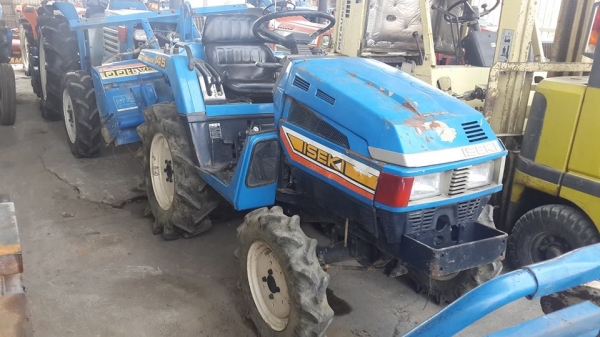 รถแทรกเตอร์ ISEKI ขับเคลื่อน 4WD มือสองญี่ปุ่น นำเข้าจากญี่ปุ่น