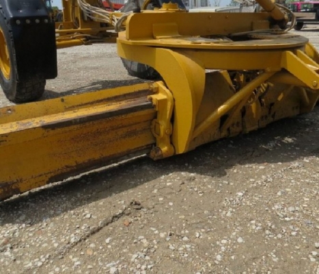 CATERPILLAR 140H รถเกรดมือสองสภาพสวยนำเข้าจากต่างประเทศ สนใจติดต่อ ชานนท์ : 098-246-3778