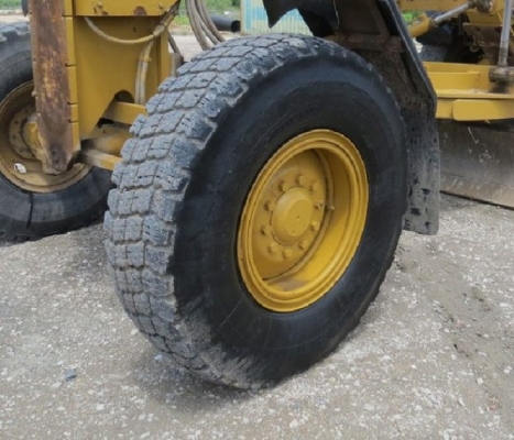 CATERPILLAR 140H รถเกรดมือสองสภาพสวยนำเข้าจากต่างประเทศ สนใจติดต่อ ชานนท์ : 098-246-3778