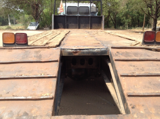 ขายเทเลอร์ลากแบคโฮ 2 เพลา คัสซีช่วงล่างจัมโบ้ 200 เครื่อง HO7D 195 HP เกียร์ Easton ยิง DL ได้ พาวเวอร์ เบรคทิฟฟี่ครบ ทะเบียนเต็มพร้อมโอน ราคาคุยกันได้