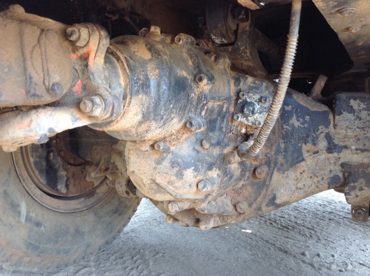 ขายเทเลอร์ลากแบคโฮ 2 เพลา คัสซีช่วงล่างจัมโบ้ 200 เครื่อง HO7D 195 HP เกียร์ Easton ยิง DL ได้ พาวเวอร์ เบรคทิฟฟี่ครบ ทะเบียนเต็มพร้อมโอน ราคาคุยกันได้