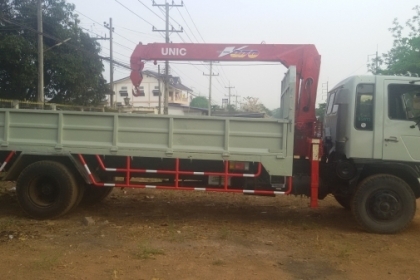 ขาย Hino 3H หกล้อ ติดเครนท้องวี 3.7 ตัน 3 ปอก กระบะ 6.2 m โทร 88-4501277