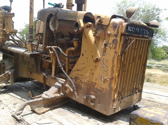 KOMATSU  D2P - lll