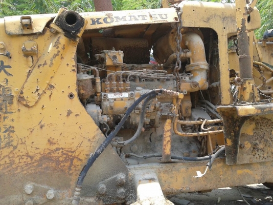 KOMATSU  D2P - lll